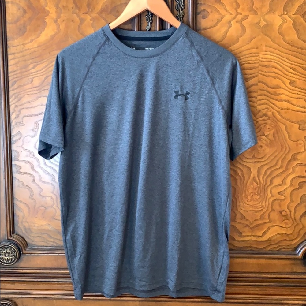 Under Amour loose fit HEATGEAR dark gray